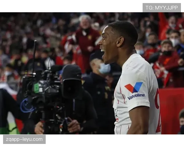 塞维利亚防线强势复苏，战术体系助力赛季表现亮眼