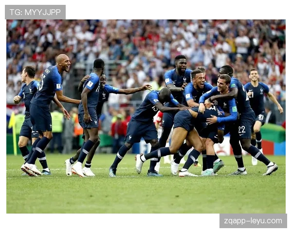 法国队再夺世界杯，时隔多年再度登顶世界之巅