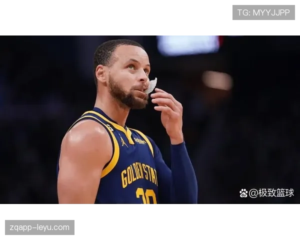 威金斯掩护为库里拉开空间 提升外线出手较上季明显